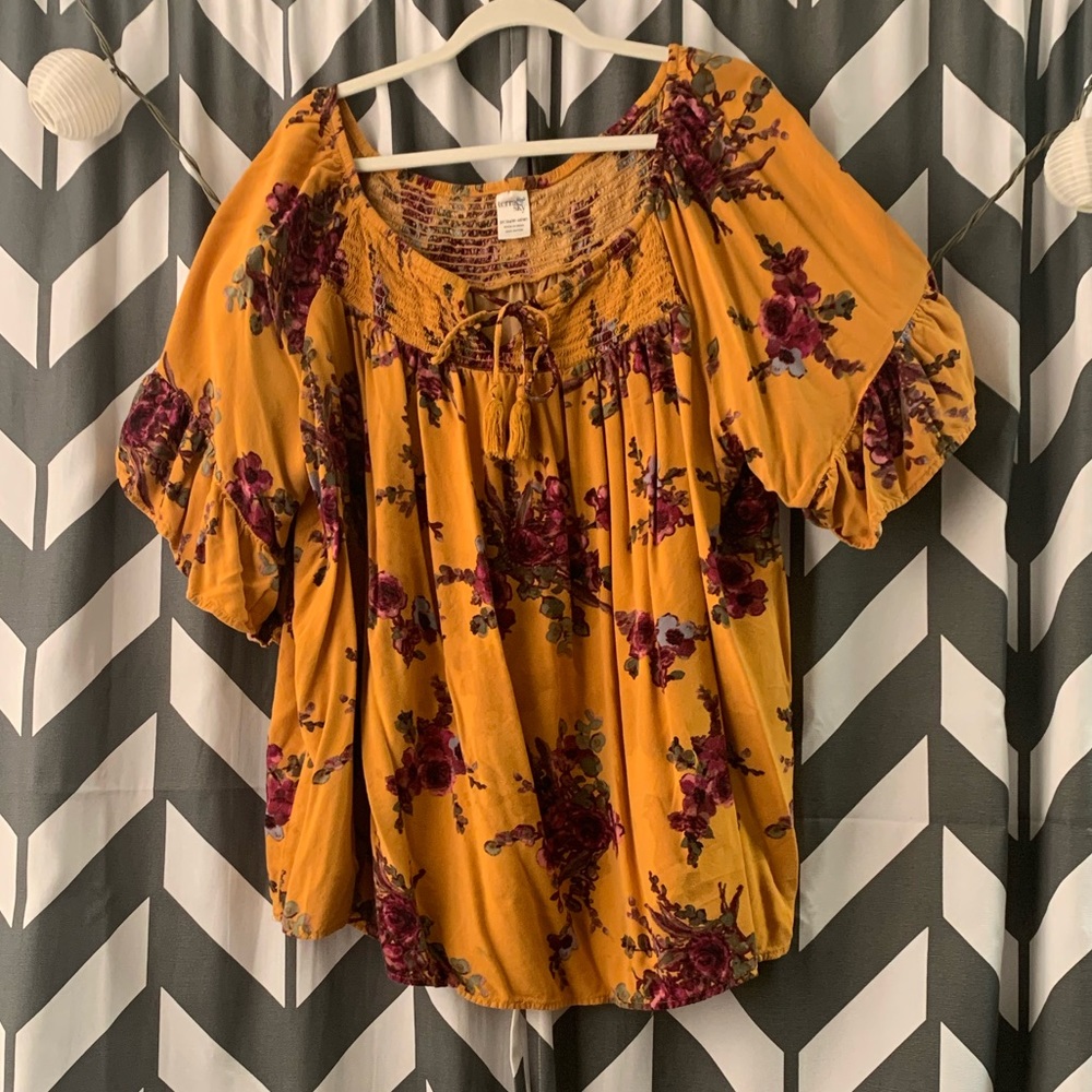 FLORAL BLOUSE